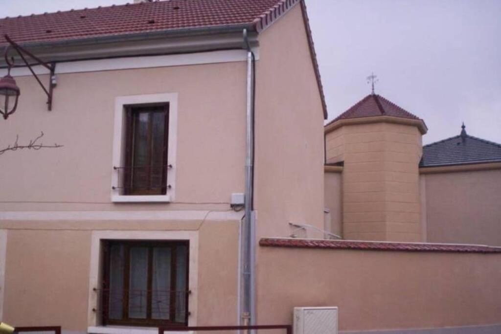 Maison Montfermeilloise Entre Paris Et Disneyland Exterior photo
